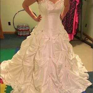 Size 16 Ivory wedding dress;Swarovski crystals